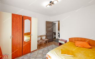 De vanzare apartament 2 camere Centru, etaj 3 - Poză 4