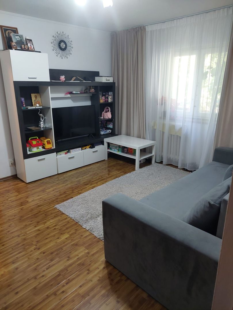 Apartament cu trei camere, Piata Resita, 77.500€ - Poză 1