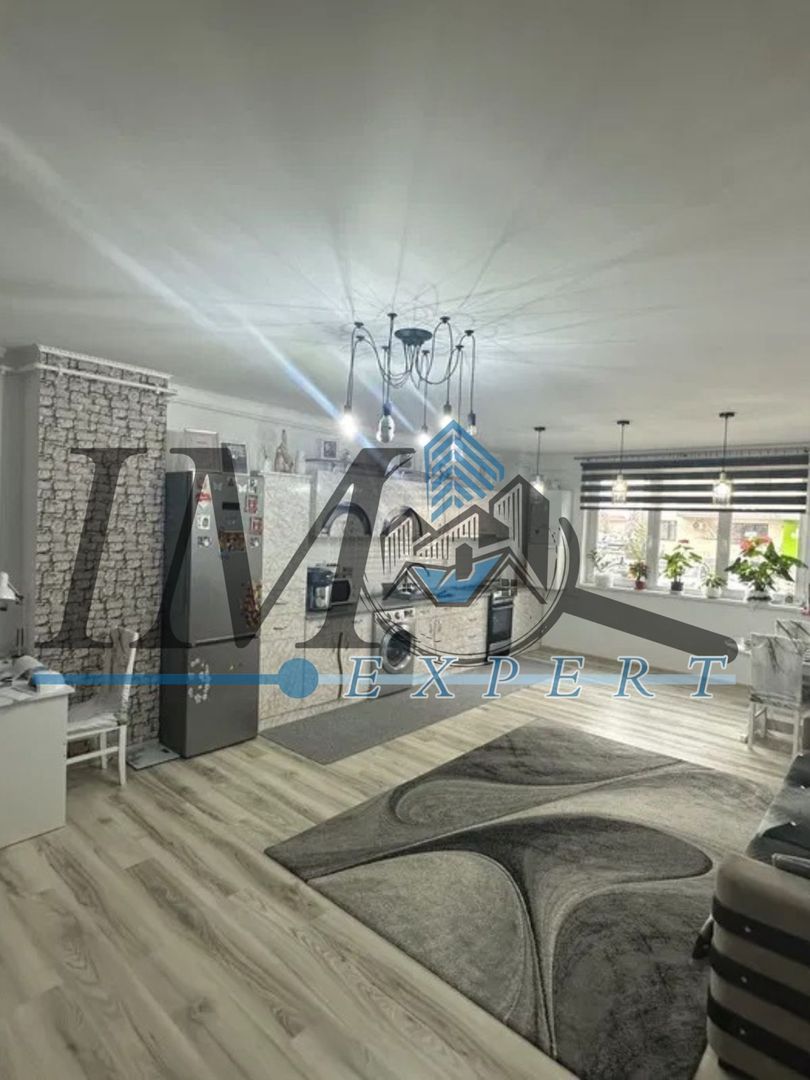 Apartament 3 camere decomandat mobilat si utilat - Poză 1