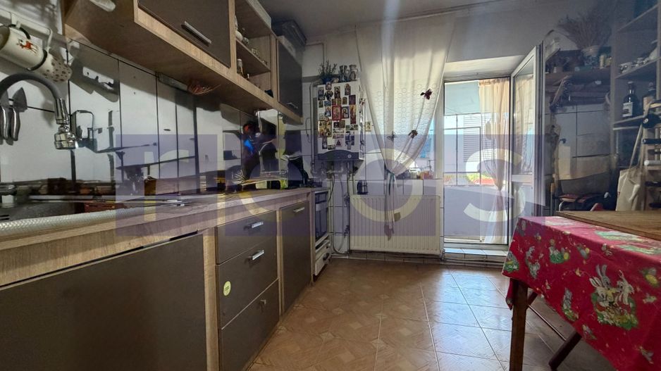 VANZARE APARTAMENT 4 CAMERE | 100 MP TOTALI | OTOPENI - Poză 9
