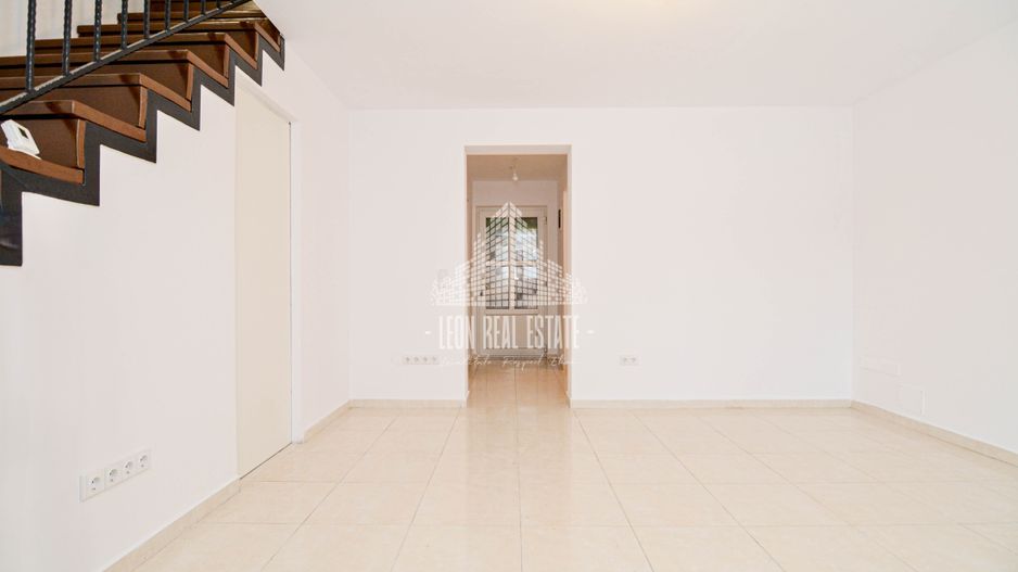 Casă înșiruită în prima parte a Florestiului, zona Stadion - Someșului - Poză 6