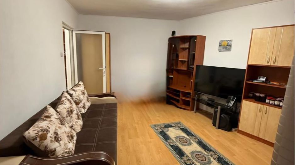 Apartament 2 camere, decomandat, etaj 1, Mazepa 2 - Poză 2
