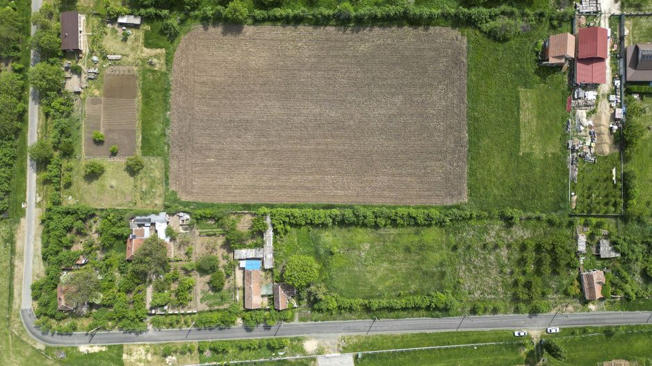 Teren Intravilan de 3,090 mp în Cuvin - Poză 15