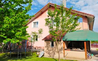 Casa cu 3 apartamente în Dumbravita aproape de pădure - Poză 1