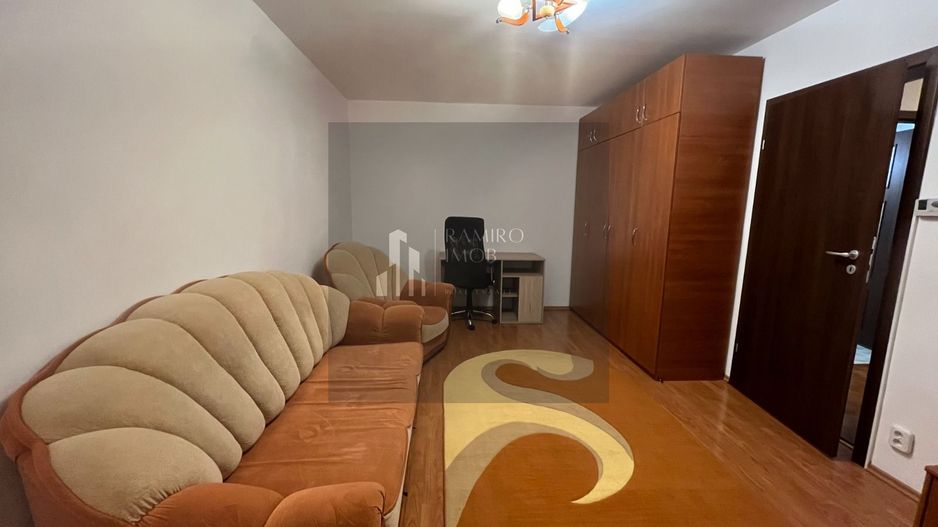 Apartament 2 camere,  decomandat - Poză 1