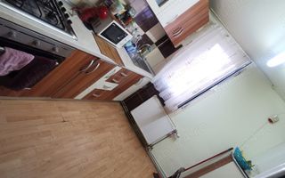 Vând apartament cu 4 camere - Poză 5