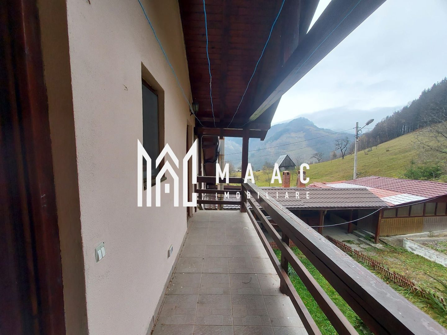 Casă | 260 mp utili | 1.100 mp teren | Râul Sadului | - Poză 11