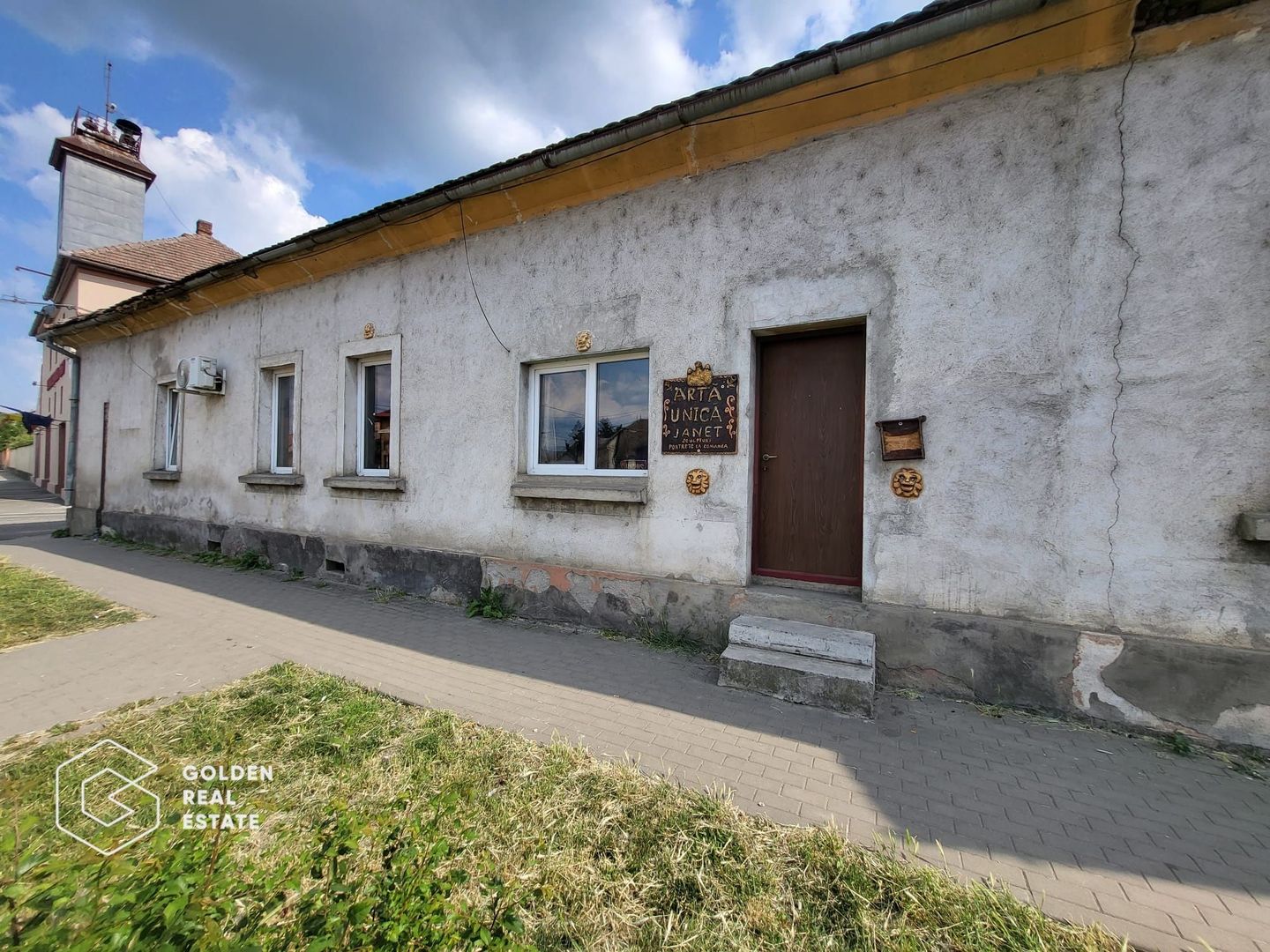 Casa cu 3 camere, Lipova - Poză 1