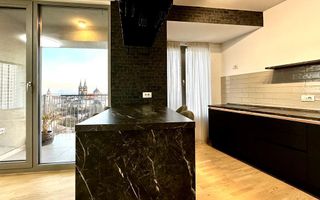 Apartament  la Isho cu vedere panoramica asupra orașului - Poză 4