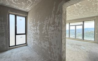 Casă generoasă cu panoramă și 256 mp terasă circulabilă - Poză 22