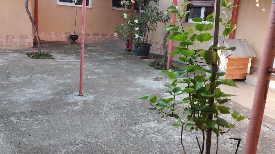 ageuropa.ro vinde casa in zona 14 Mai cu 3 cam. si teren aferent de 500mp. - Poză 7