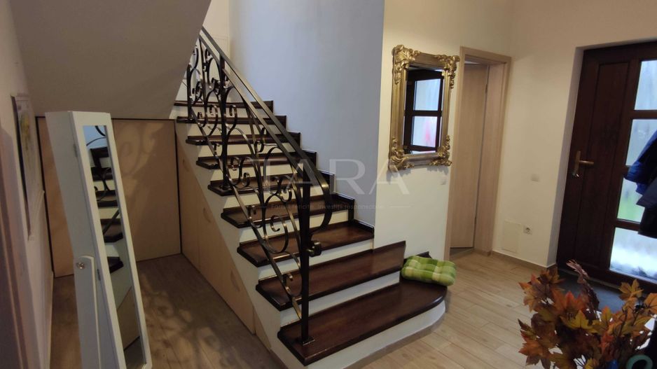 Duplex cu 4 camere, Vivo – 2 parcări și curte proprie. - Poză 4