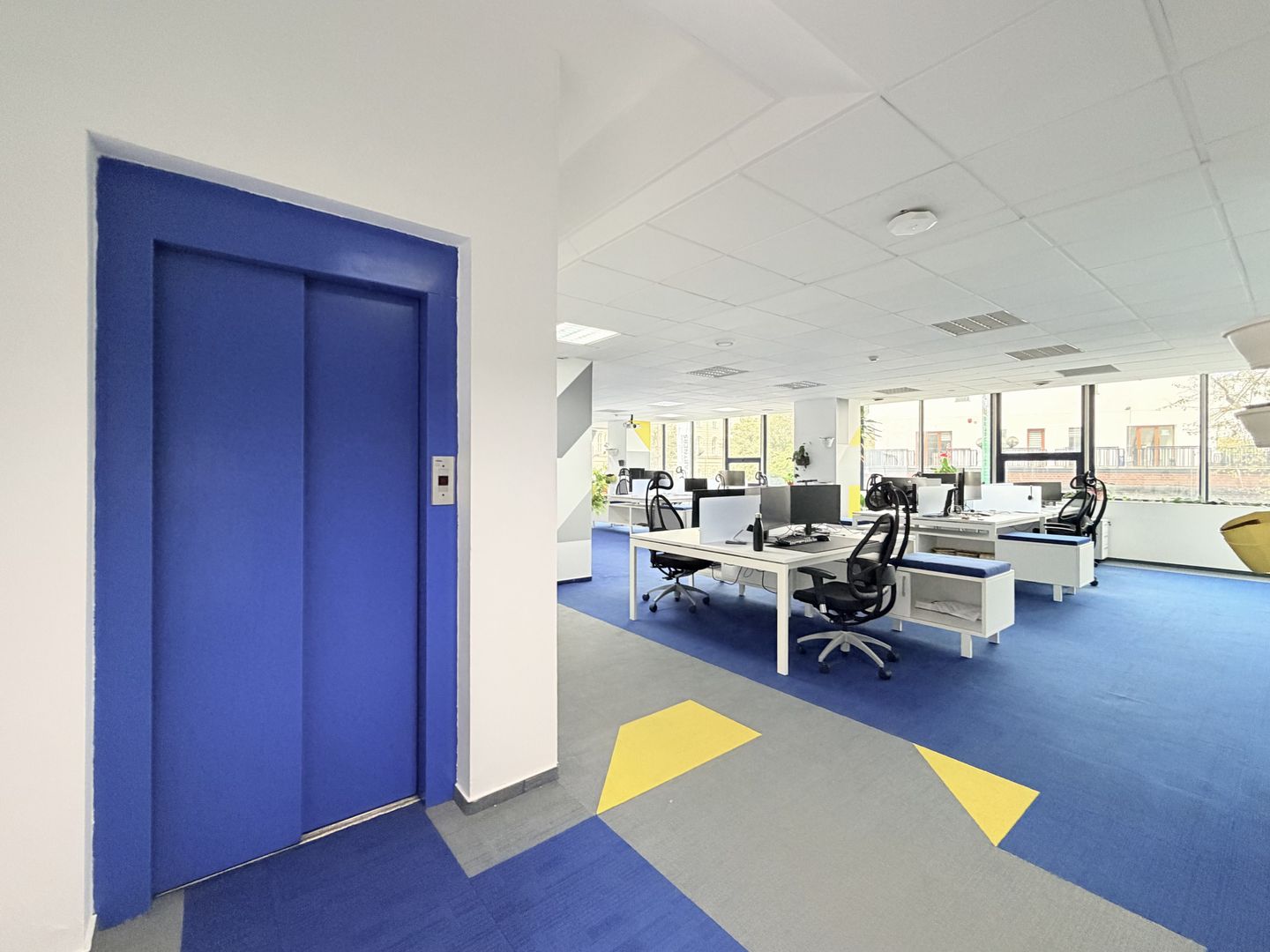 Un sediu care inspiră încredere, în inima Timișoarei - Poză 19