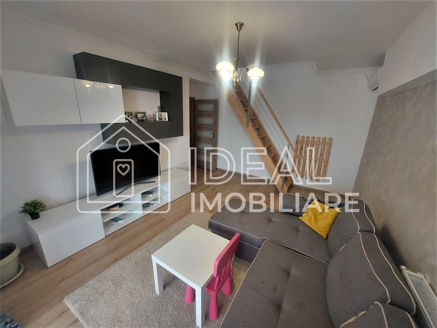 Apartament cu 4 camere in Selimbar, zona Pictor Brana - Poză 1