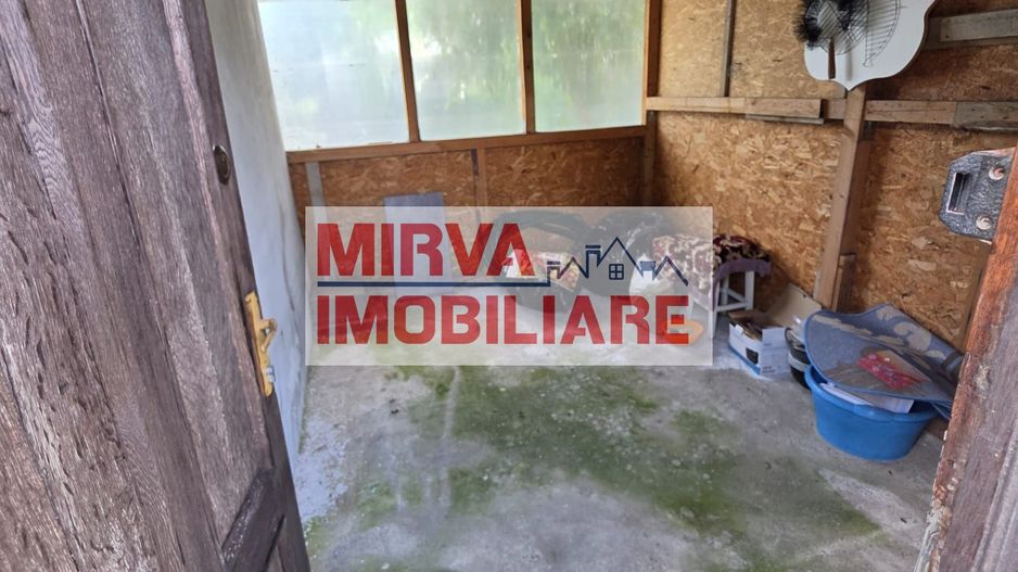 🏡 Casă renovată cu 6 camere, teren 557 mp – Berceni, Prahova - Poză 18