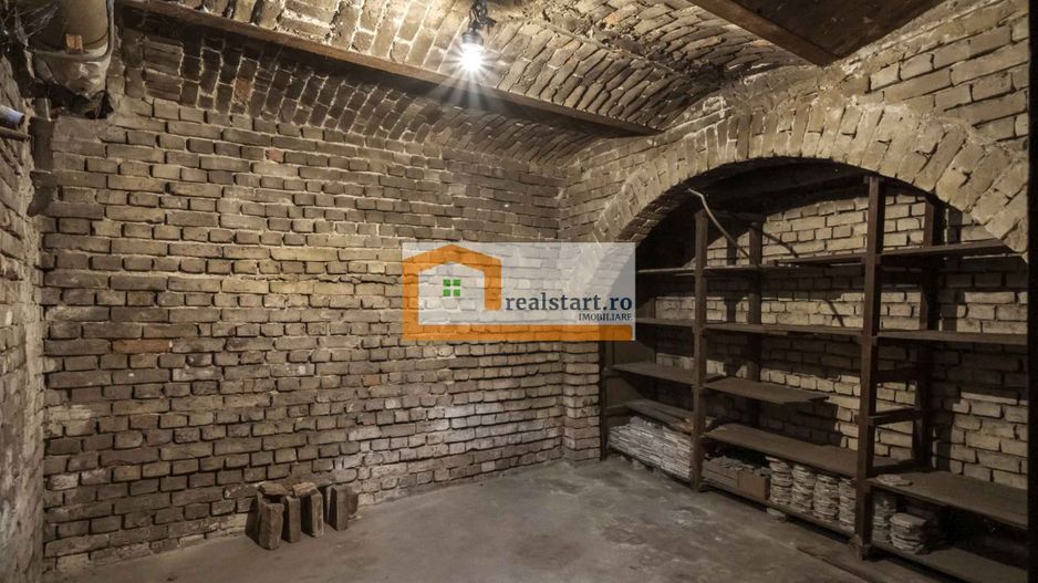 Cartierul Evreiesc, S+P+E+Pod, curte libera 300mp, ideal cabinete, birouri - Poză 42