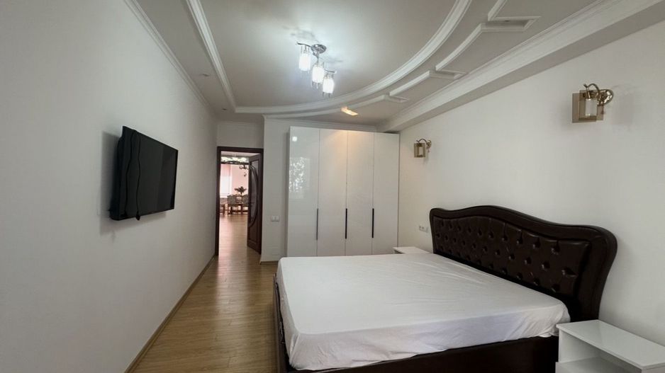 Apartament cu 2 odăi +living ultra centru, Mun. Chișinău - Poză 13