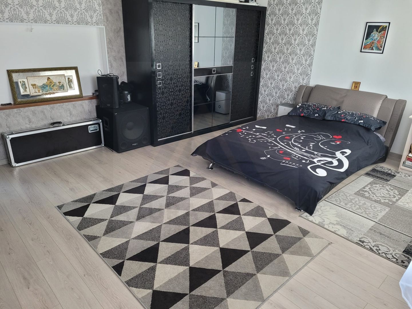 Casa la cheie 5 camere 250 mp curte libera 4 bai P+1+M Arhitectilor - Poză 7