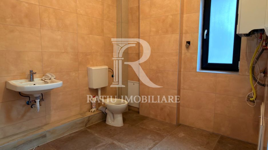 Spațiu comercial de închiriat | Ultracentral | Oradea - Poză 8