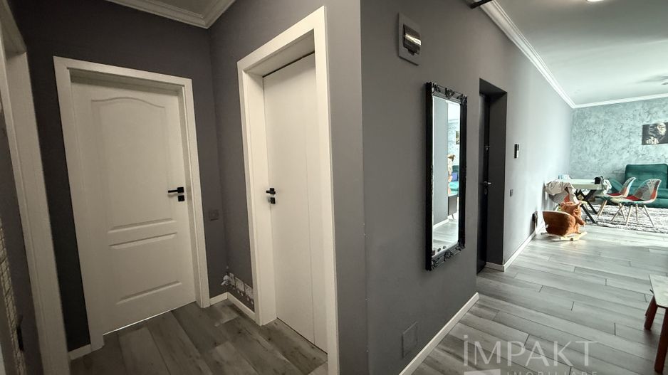 Apartament spatios cu 3 camere in Floresti (Sub Cetate) - Poză 4