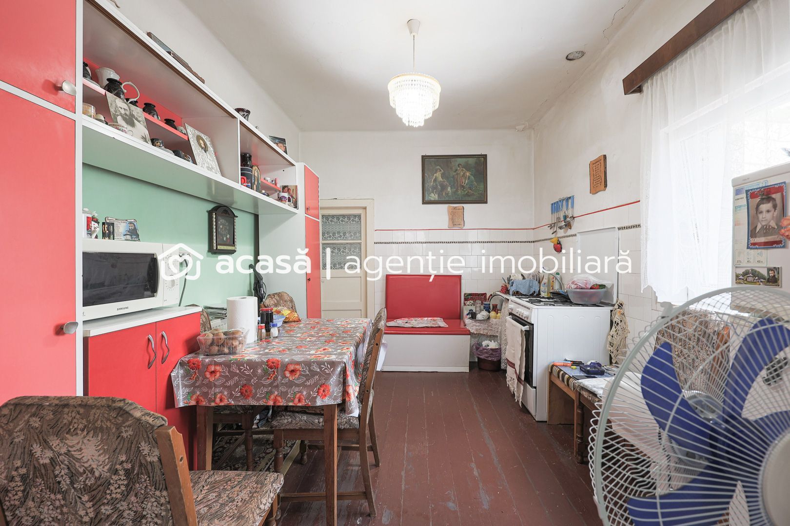 O casă în Grădiște, cu grădină proprie - teren 316 mp - Poză 6