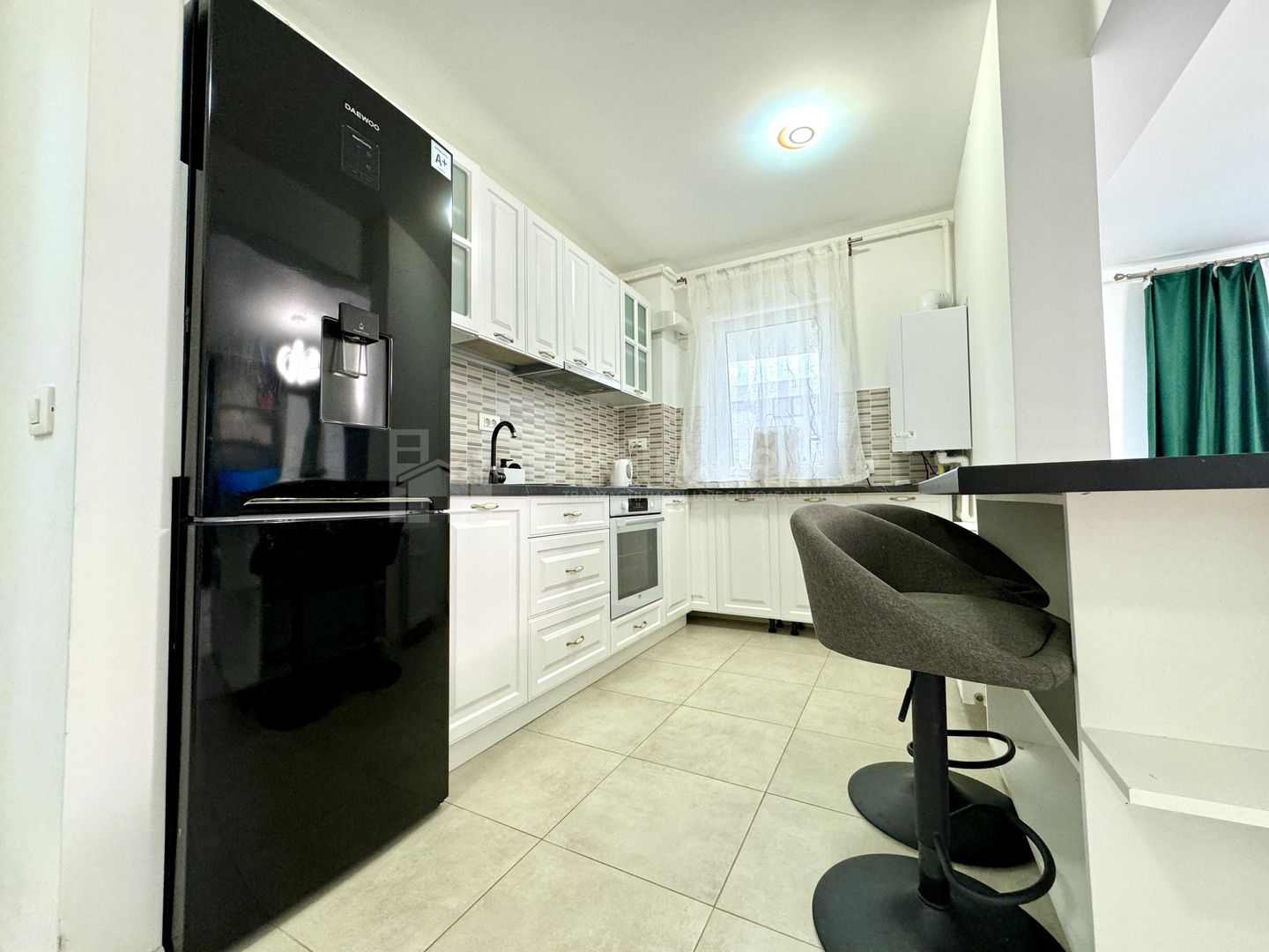 Apartament 2 camere, parcare, boxa,  aer conditionat, Top City Coresi - Poză 4