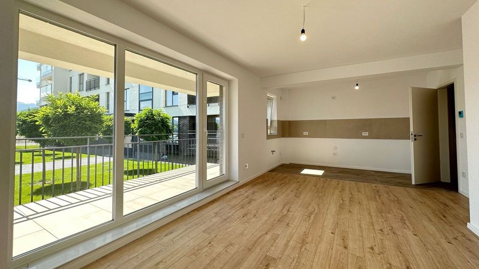 Vindem apartament NOU faza 5 Coresi Avantgarden - Poză 1