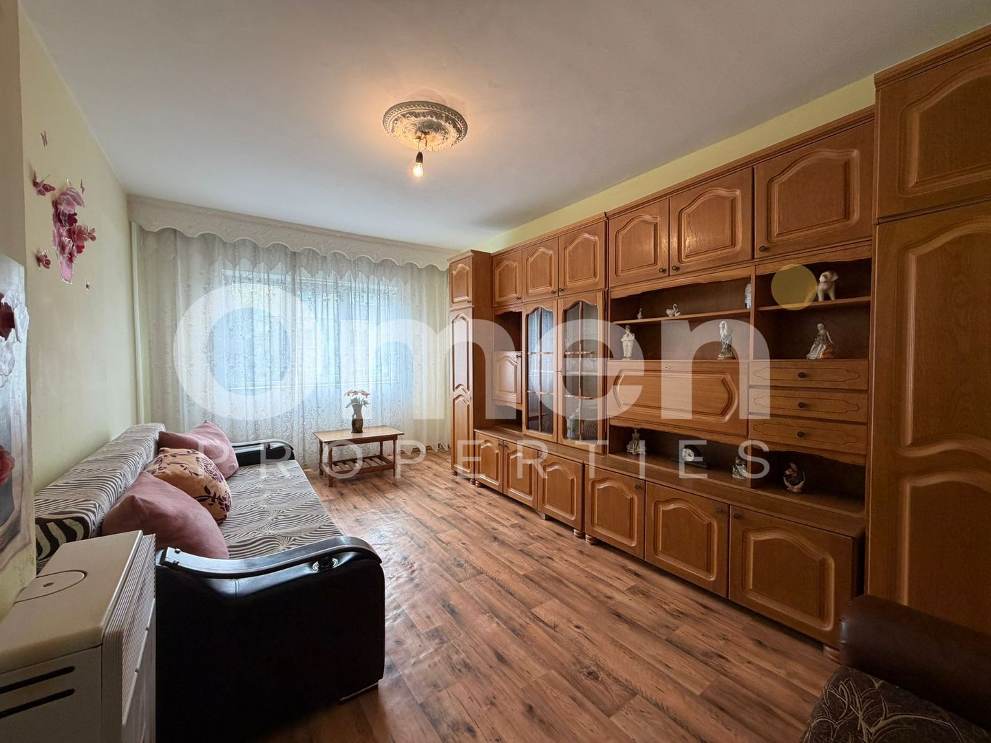 Apartament cu 2 camere decomandat, etaj intermediar, zona Center Nemes - Poză 1