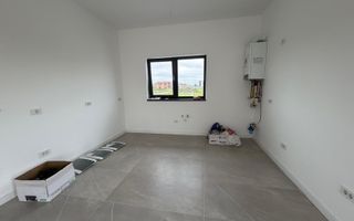 Triplex in Sacalaz | Finisaje premium | 4 camere | Asfalt | 2 balcoane - Poză 5