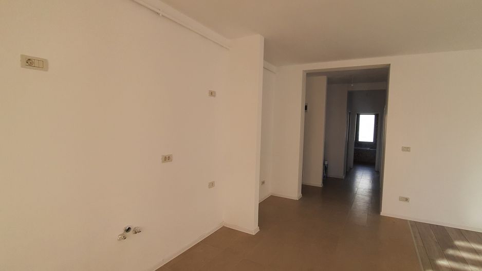 Apartament cu 3 camere. - Poză 16