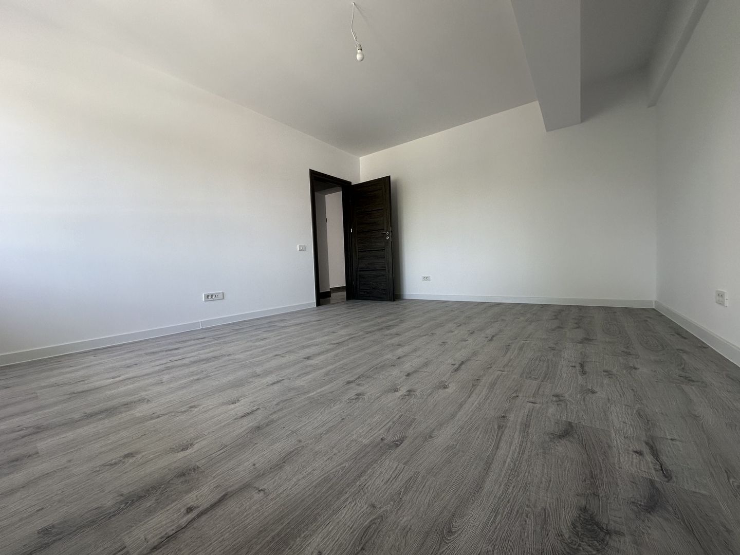 Apartamente Decomandate / Sector 6 - Poză 2