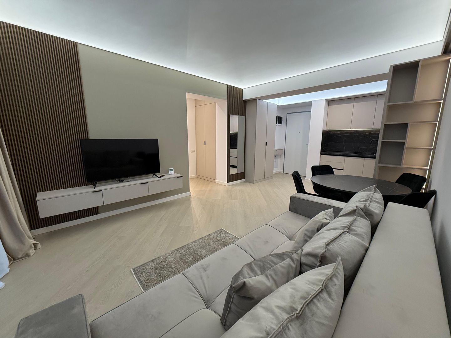 Apartament 2 camere de inchiriat  | Cortina North - Poză 2