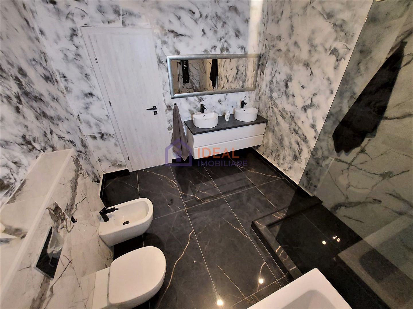 Casa Individuala LA CHEIE cu 250 mp utili, zona Strand - Poză 23