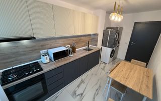 4 camere - 93mp - mobila - utilat - lux - Hotel Ramada - Poză 9