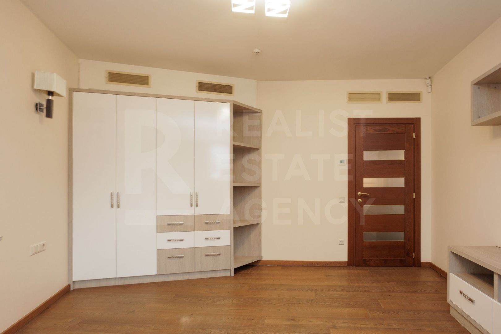 Chirie, Casa, 6 camere, Râscani - Poză 23