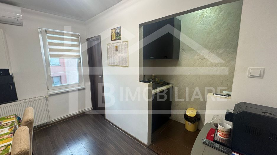 Apartament cu 3 camere, 70 mp, decomandat, garaj, Zona Fortuna - Poză 10