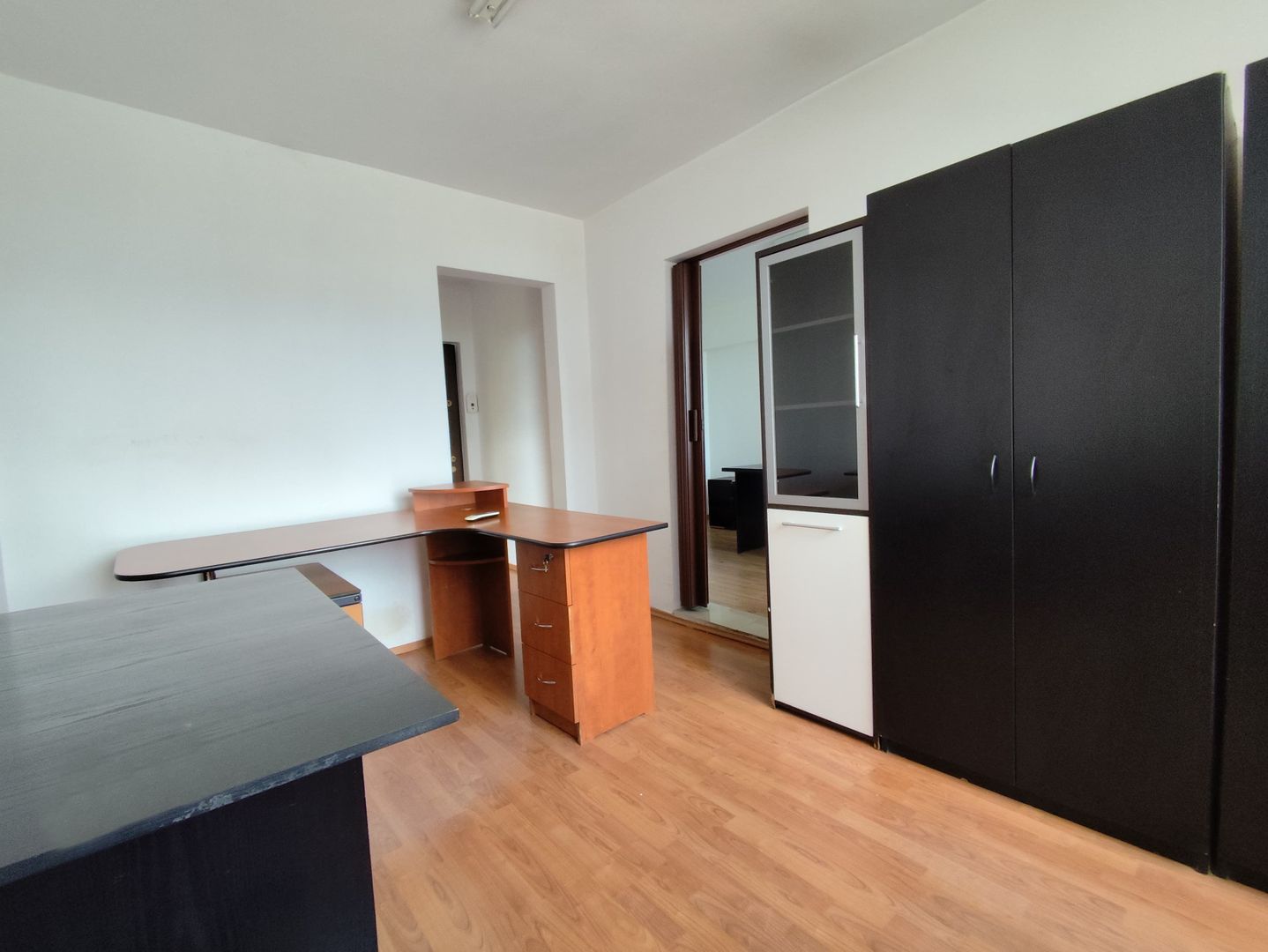 Spatii de birouri cu 1 - 2 incaperi situat pe Calea Borsului, Oradea - Poză 1