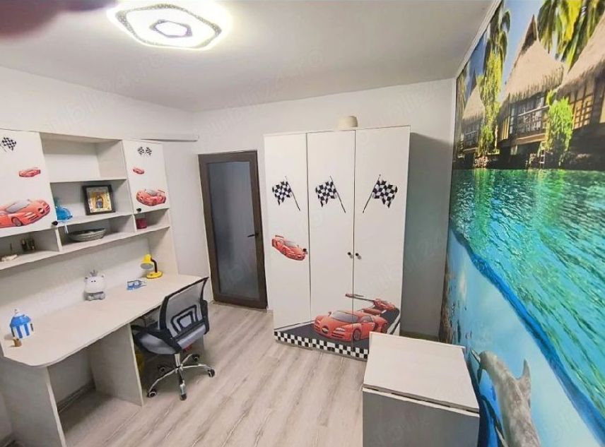 De inchiriat apartament 3 camere Micro 16, 450 euro - Poză 3