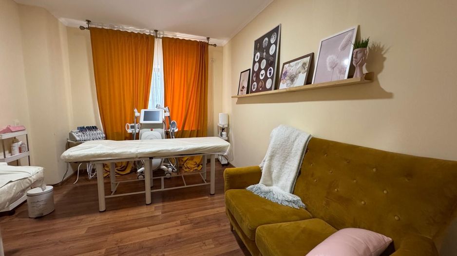 Apartament spatios etaj 1 I pretabil locuinta sau activitate profesion - Poză 5