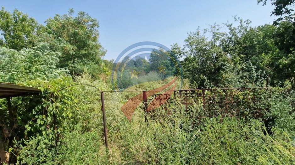 Casa de vanzare  5 camere + teren 2200 mp in loc. Calopar satul Bazdana - Poză 11