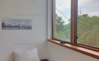 Modern renovata, bloc 2 lifturi, vedere parc, Maior Coravu - Metrou Piata Muncii - Poză 1