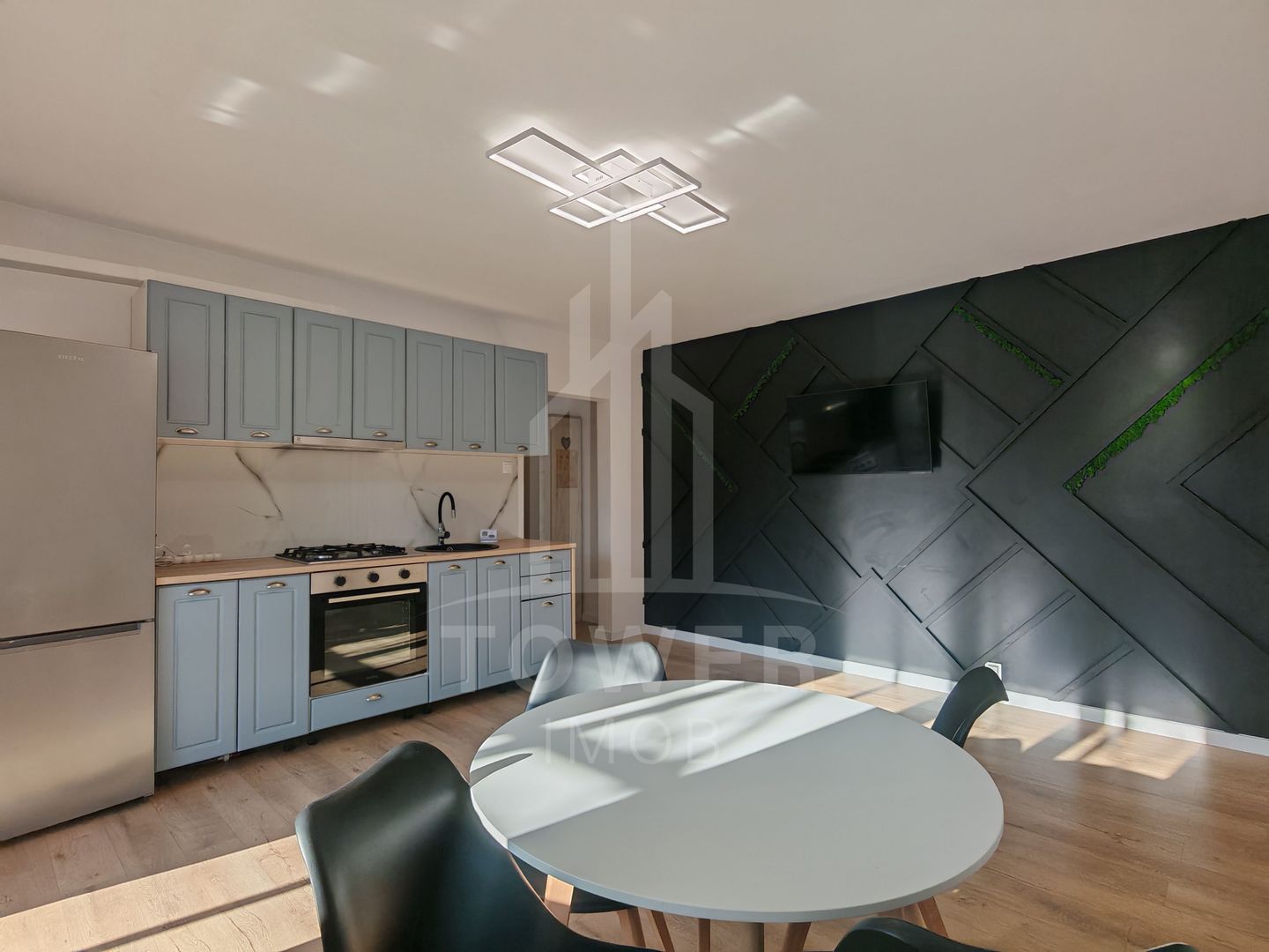 Apartament modern de vanzare 3 camere Hipodrom IV. - Poză 1