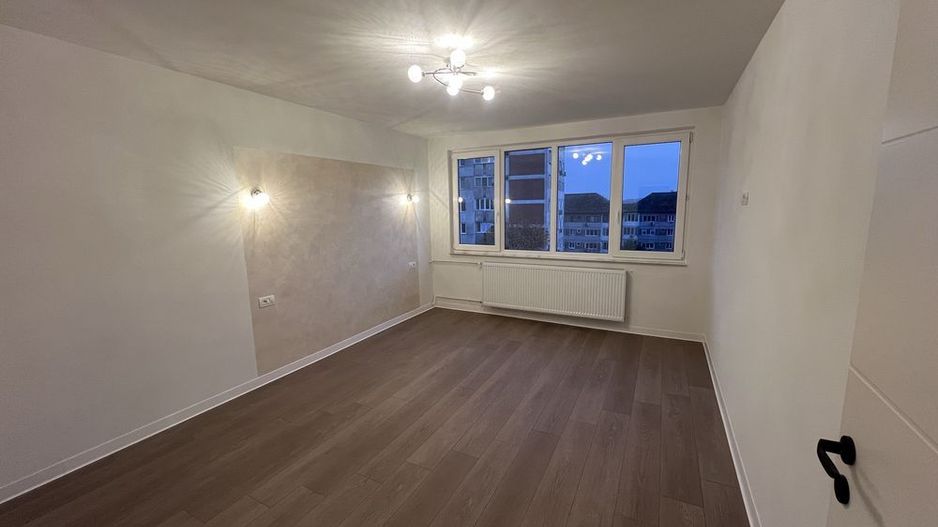 Apartament 2 camere, decomandat, lift, Iulius Mall, - Poză 3