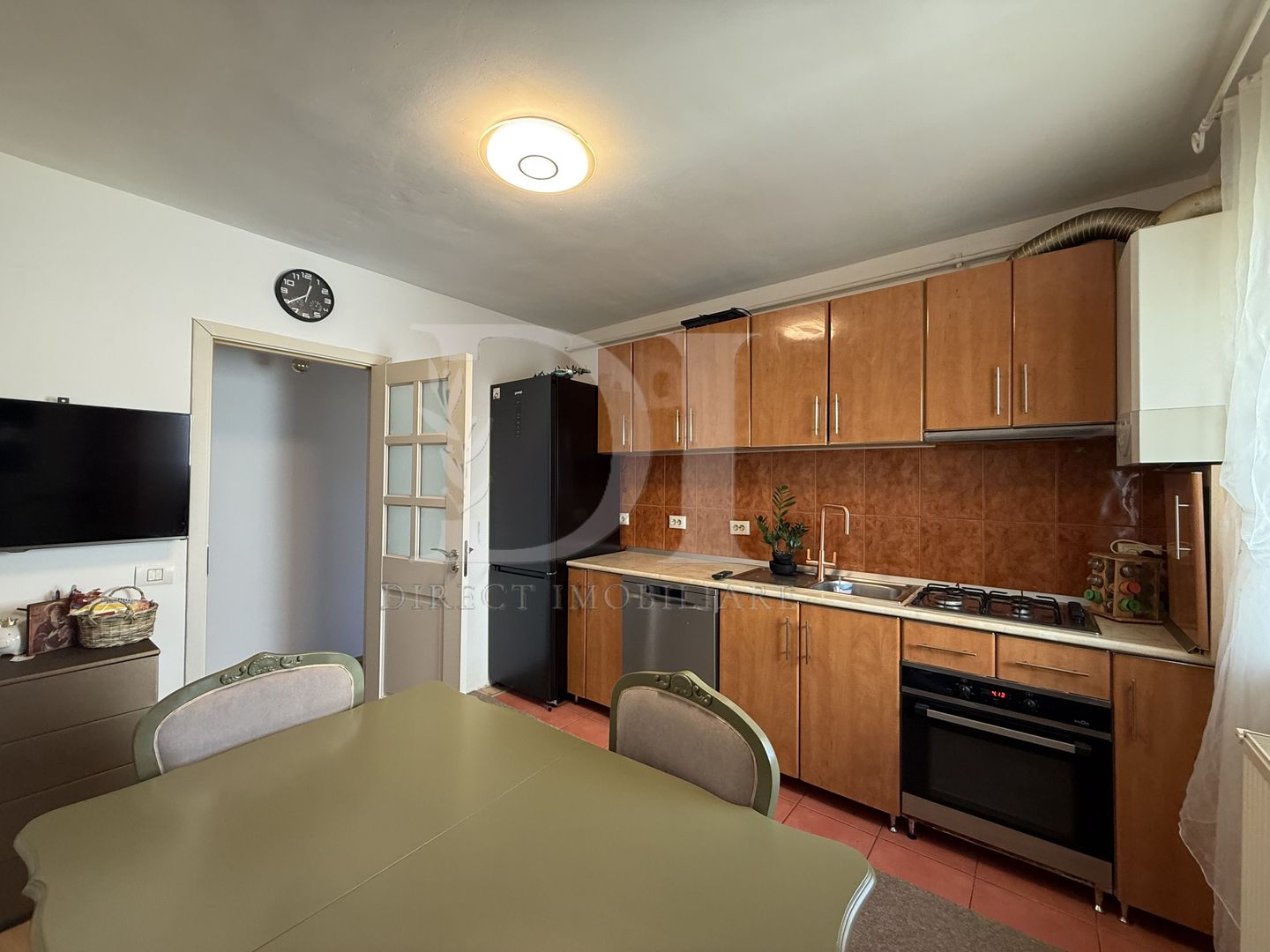 Apartament la cheie / etaj intermediar / Zona Eroilor - Poză 1