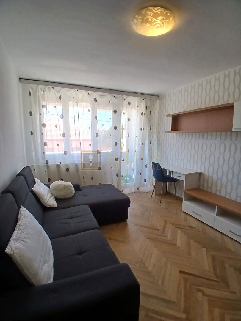 Apartament cu 3 camere in Complexul Studentesc - Poză 1