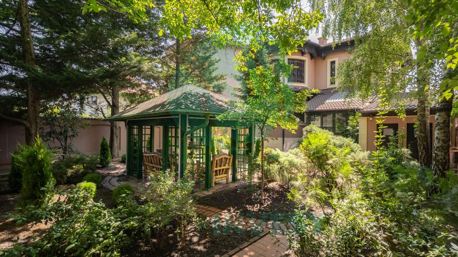 Vila eleganta si rara in cartierul Domenii - Poză 3