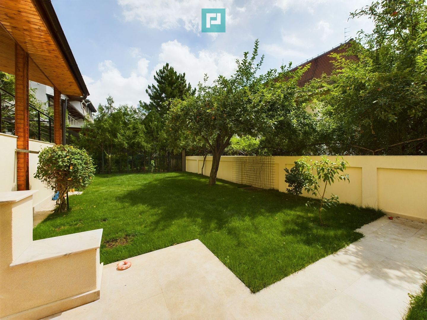 Vilă pe Șoseaua Nordului- Pretabilă pt. Locuit/Activitate Comercială - Poză 4