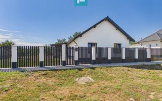 Casă cu 4 camere și teren de 738 mp - Șimand - Poză 1