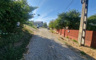 Teren 2121 mp în Topoloveni, - str. Inuri - Poză 1