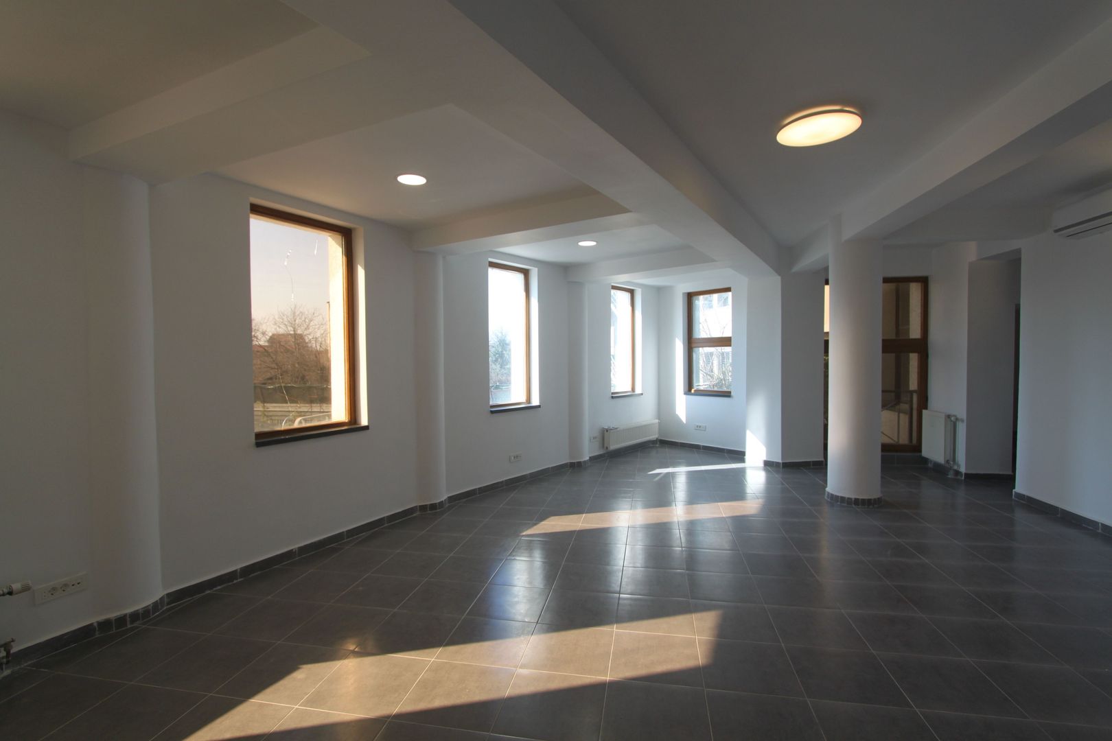 Cladire birouri - 282 mp -  zona Rebreanu - Poză 3
